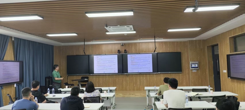 复旦大学范恩贵教授来校讲学暨第47期“数觽讲坛”